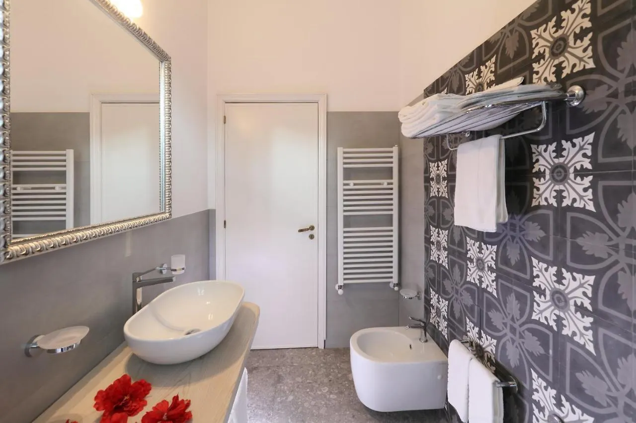 Porta Di Mezzo Luxury Suites & Rooms Taormina 2*,