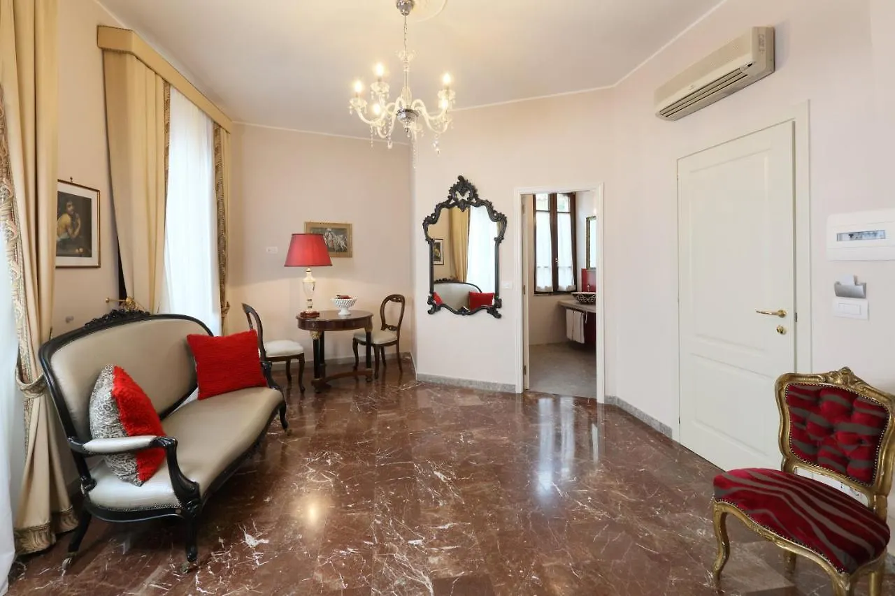 Porta Di Mezzo Luxury Suites & Rooms Taormina 2*,  Olaszország