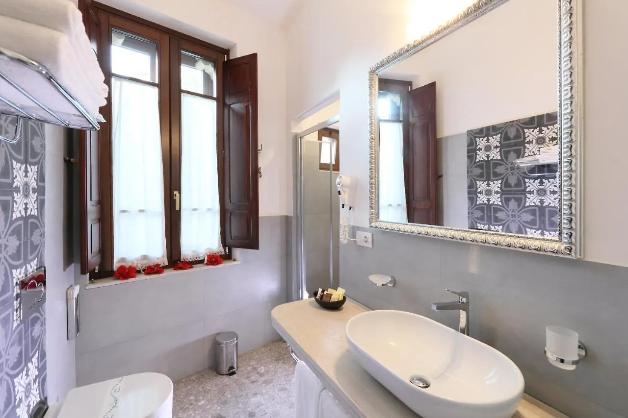 Porta Di Mezzo Luxury Suites & Rooms Taormina