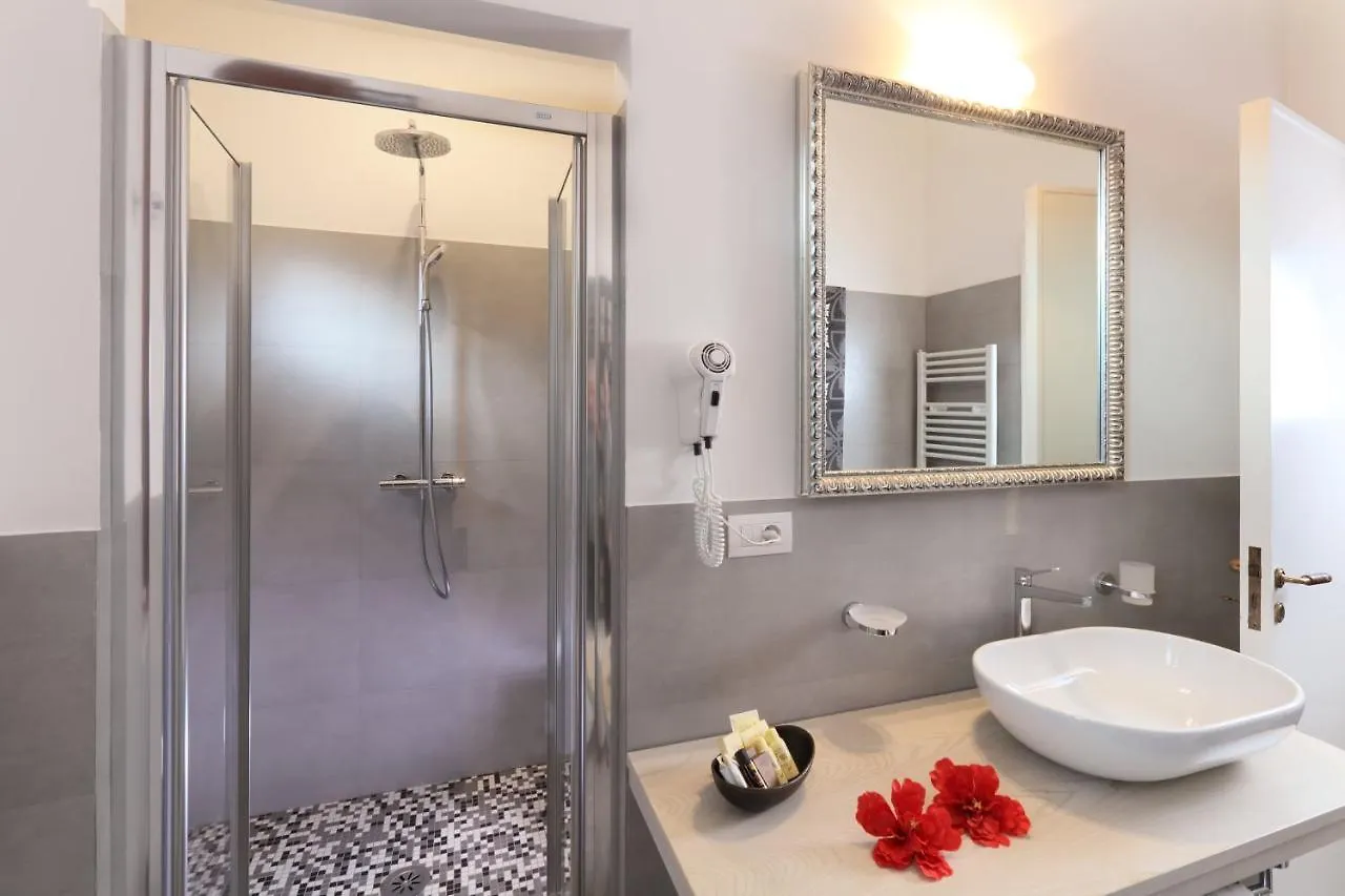 Porta Di Mezzo Luxury Suites & Rooms Taormina 2*,